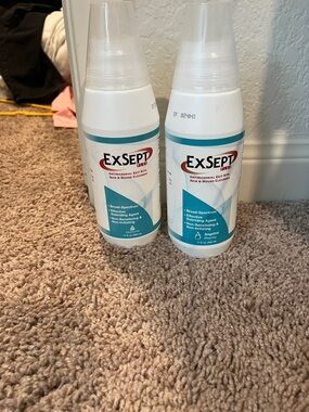 Antimicrobial Skin & Wound Cleanser - White/Teal